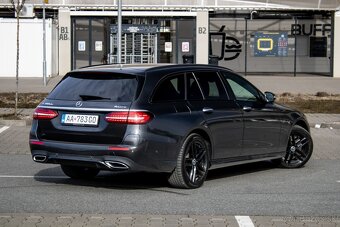 Mercedes-Benz E trieda Kombi 300 de 4MATIC - 6