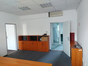 Prenajmeme admin budovu v Bratislave II. pri OC Centrál - 6