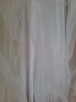 Trblietavé svadobné šaty - 6