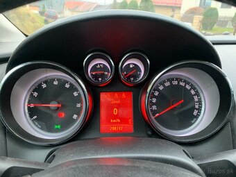 Opel Astra J 2010 - 6