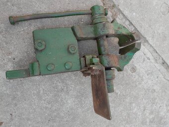 Predám kováčsky zverák - 6