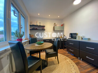 Veľký 2 izbový zrekonštruovaný byt s balkónom v centre - 6