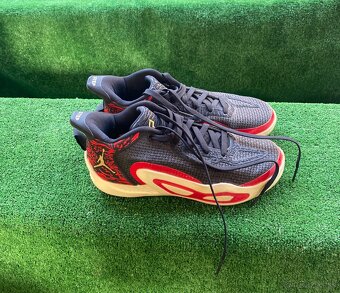 Nike, Jordans 38-38,5 - 6
