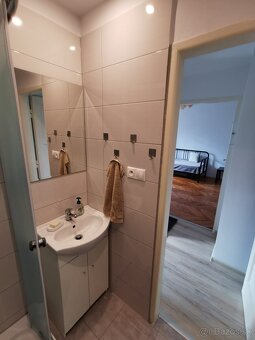 1 izbový byt v centre Popradu , komplet zariadený - 6