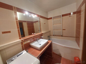 EXLUZÍVNE ponúkame na predaj 3 izbový byt v Trenčianskych Te - 6