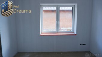 Ponúkame na predaj štvorizbový rodinný dom v obci Radava v s - 6