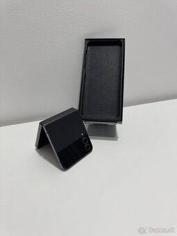 Samsung Galaxy Z Flip 4 128GB - 6