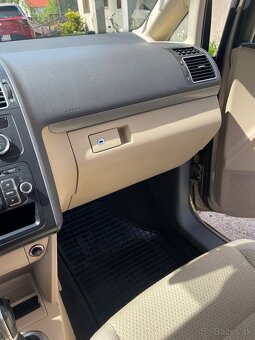 Touran 1,6 TDI - 7 miest - 6