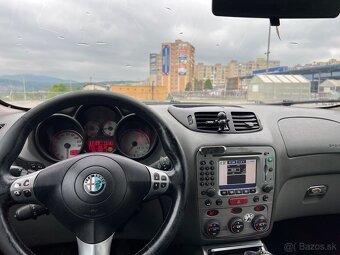 Alfa romeo gt - 6