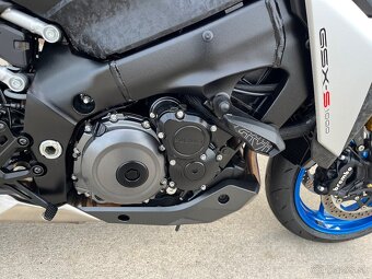 Suzuki GSX-S 1000 - 6