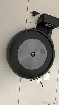 Robotický vysávač Roomba J7 - 6