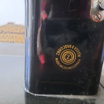 Predám šijací stroj Zetina - 6