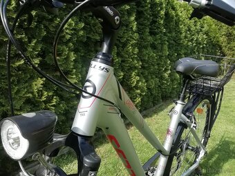 Predám trkingový bicykel Kellys Cristy 50 - 6