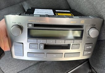 Rádio originál Toyota Avensis - 6