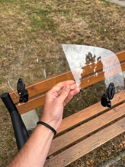 Deflektor na plexisklo - 6