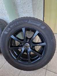 R15 Michelin alpin 6 195/65 91T,Borbet LV black disky - 6