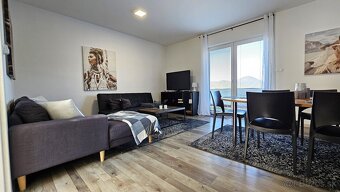 EXKLUZÍVNE Moderný zariadený 4-izbový rodinný dom, 2 k - 6