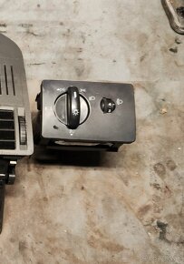 Svetlá, ovládanie svetiel, klučky dverí Ford Cmax Dm2 - 6