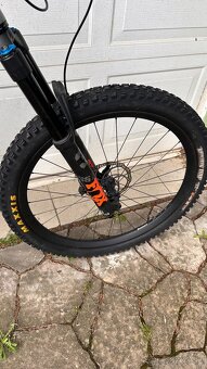 Predám Santa Cruz bronson cc Carbon - 6