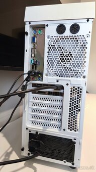 I7 2600, 16gb DDR3, 500gb ssd, R9 390 8gb + monitor - 6