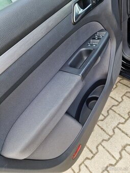 Volkswagen Touran 1.6 TDI Trendline - 6