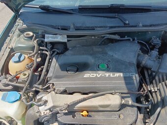 Oktavia Škoda 1.8 20V turbo benzín - 6