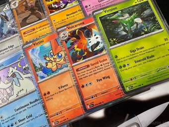 Pokemón Reshiram Album + 19x Vzácne Karty s EX + Darčeky - 6