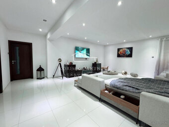 Prestížny rodinný dom na Veľkom Harčáši – symfónia priestoru - 6