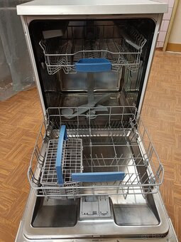 Predám umyvačku riadu Bosch - 6