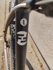 {09} Horský bicykel Focus Black Forest 29r 2.0 (2013) - 6