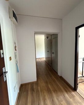 Veľký 2-izbový byt na prenájom Handlová - 6