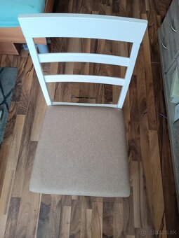 Jedalensky stol + 4 stolicky - 6