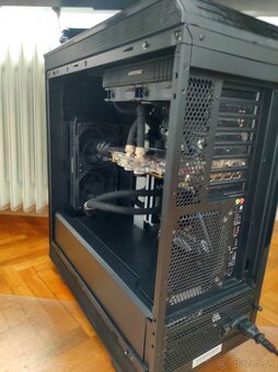 Be quiet Dark Base pro 900 rev. 2 - 6