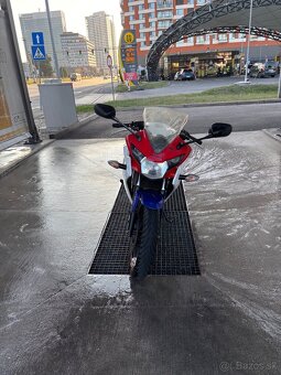 Honda CBR 125R - 6