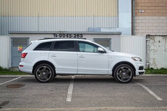 Audi Q7 3.0 Turbo Benzín Quattro 7Miest - 6