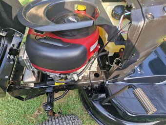 Traktorová kosačka Partner P11577RB. (Husqvarna) - 6