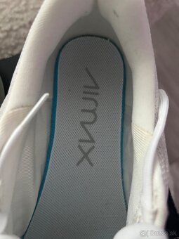 NIKE AIR MAX 720 - 6