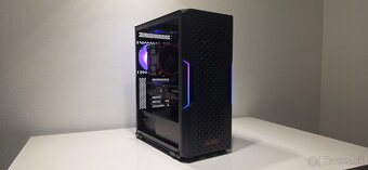Ryzen 7 1700X, 16GB Ram, M.2 256GB + SSD 1TB, RX5700XT 8GB - 6