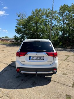 Mitsubishi Outlander III 4x4 7-miestne - 6