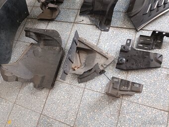 Iveco Daily 2018 - Nazanik, maska , drziaky , Kapota - 6