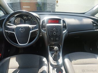 Opel Astra J Sport Tourer - 6