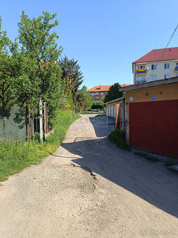 Pavlovičovo nám. - murovaná, zrekonštruovaná garáž, 18 m2 - 6
