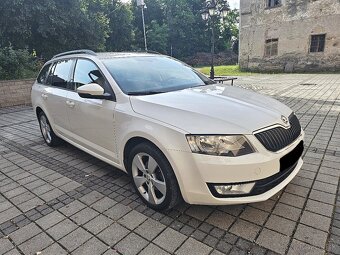 Škoda Octavia Combi 2.0 TDI DSG F1 Elegance Navi Koža R17 - 6