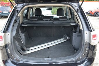 Mitsubishi Outlander 2.20 SR. voz, 7miestne - 6
