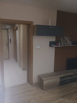 Na predaj zrekonštruovaný (1i) 1 izbový byt Senica. - 6