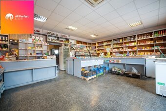 Polyfunkčný dom s obchodom a bytom na predaj - 6
