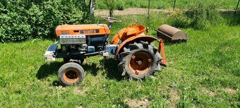 Kubota B7000E - 6