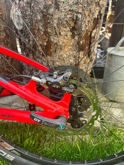 Celoodpruženy Giant Strive M 27,5 - 6