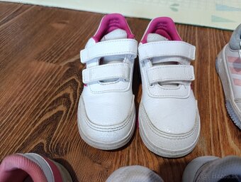 Tenisky Adidas 24-25-26 super stav - 6