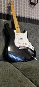 Elektrická gitara Fender Stratocaster PF Black + kufor - 6